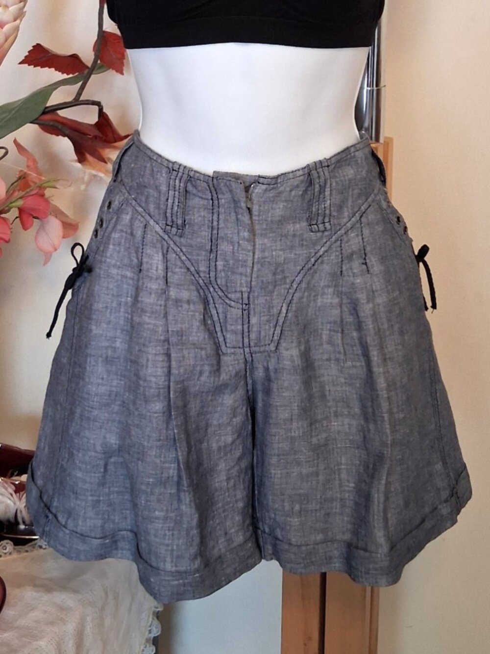 Gray High-Waist Linen-Blend Shorts - Picture 3 of 16